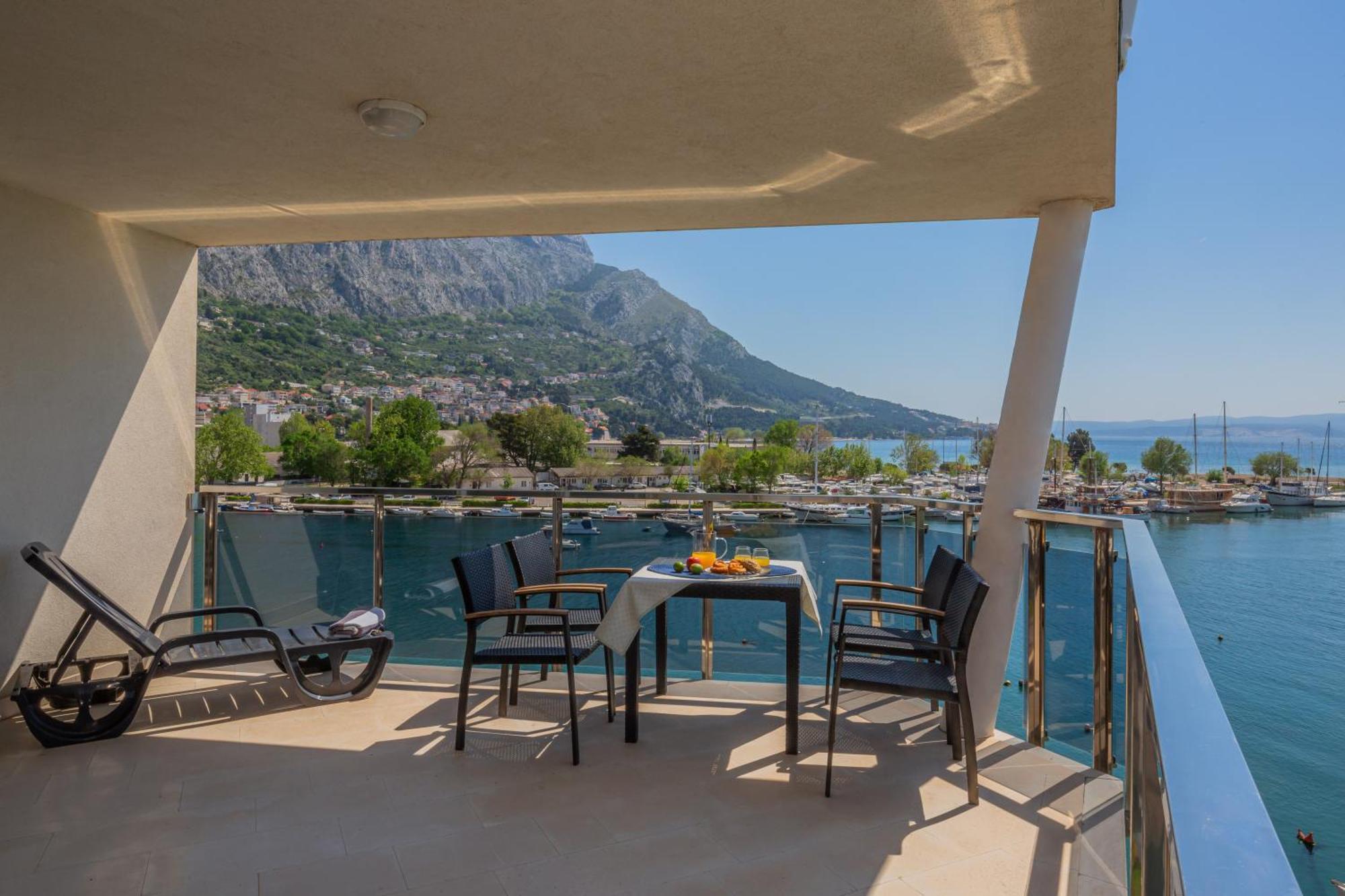 Ap 4+2 In One Of The Most Luxury Building In Omis Room photo